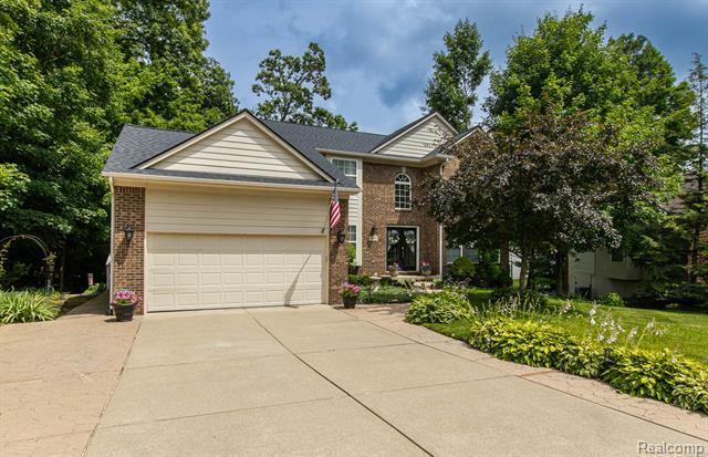 Property Photo: 4500 Red Oak Boulevard MI 48329