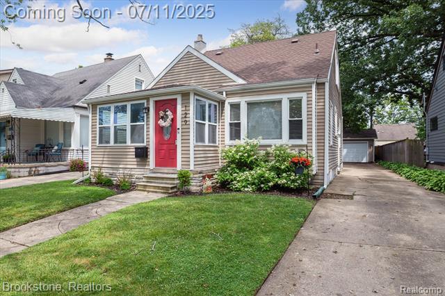 Property Photo: 129 S Edgeworth Avenue MI 48067