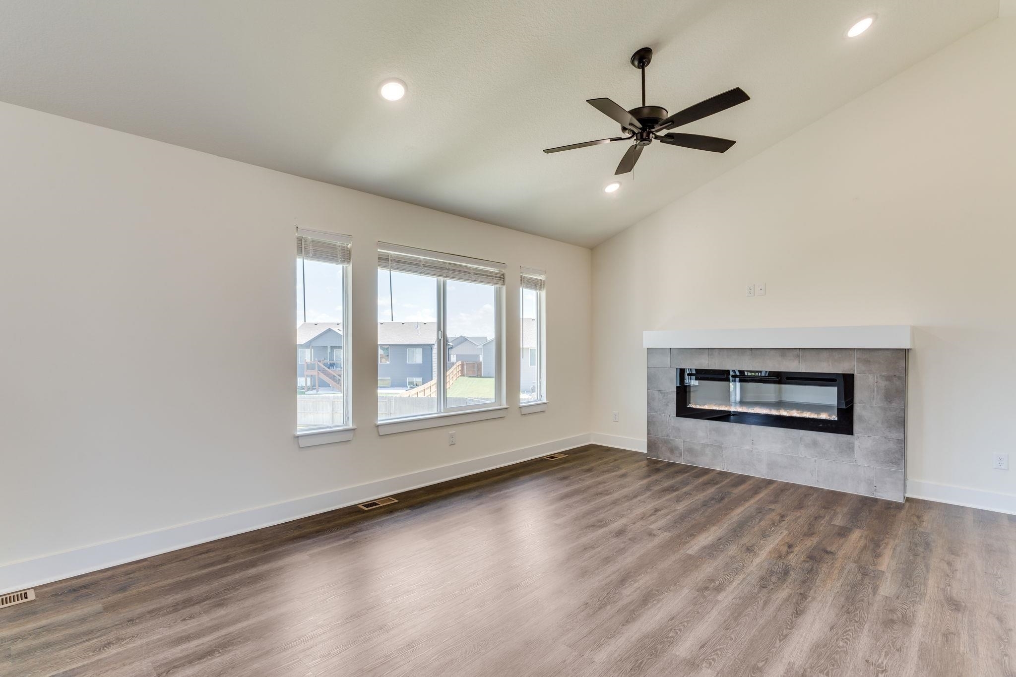 Property Photo: 2613 E Thunder Cir KS 67219