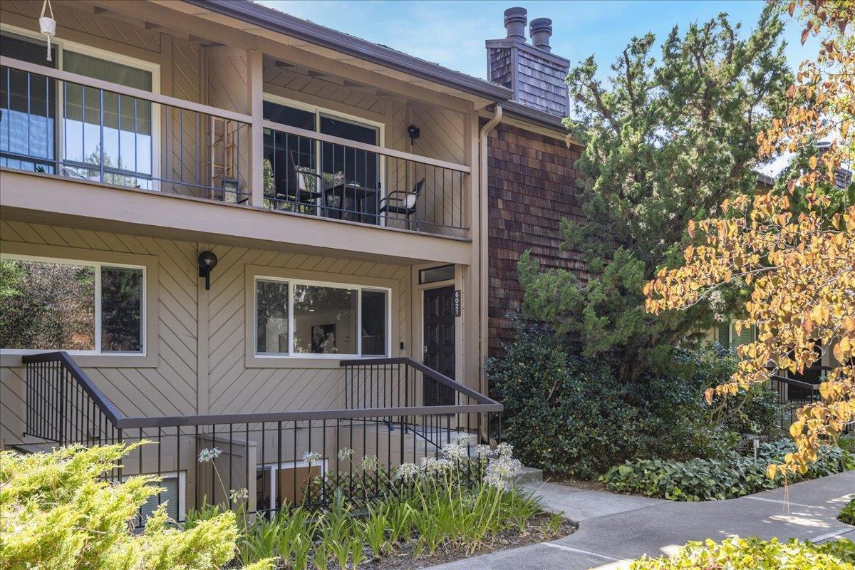 Property Photo: 6021 Calle De Felice CA 95124