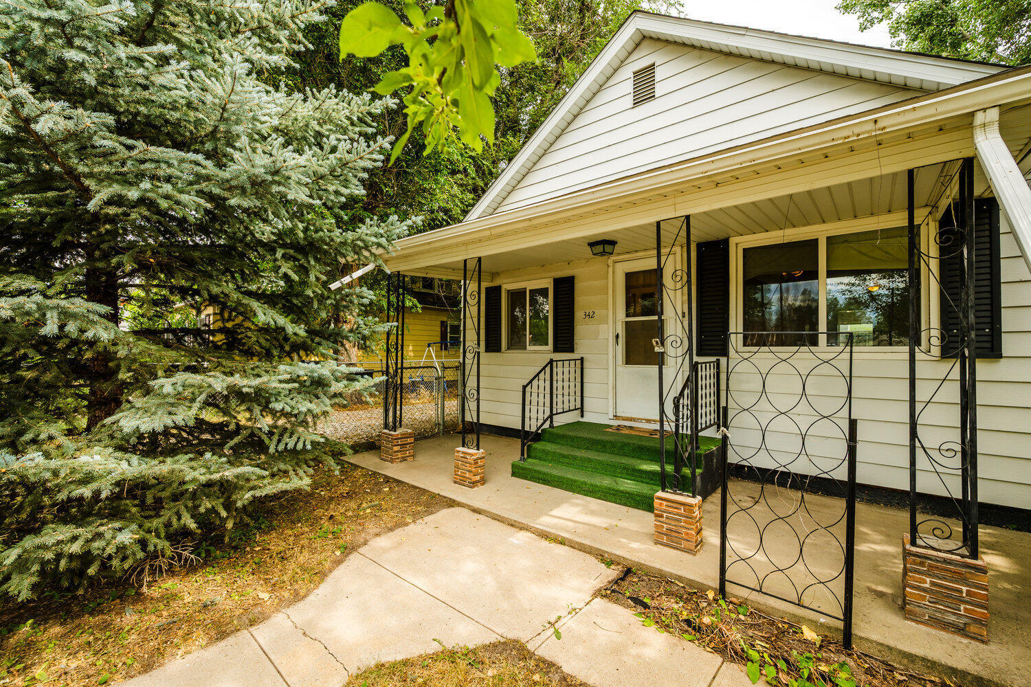 Property Photo:  342 E 1st Street  WY 82801 
