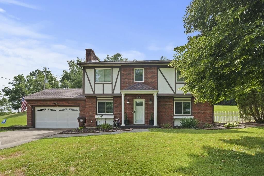 Property Photo:  1432 Louise Drive  KY 41102 