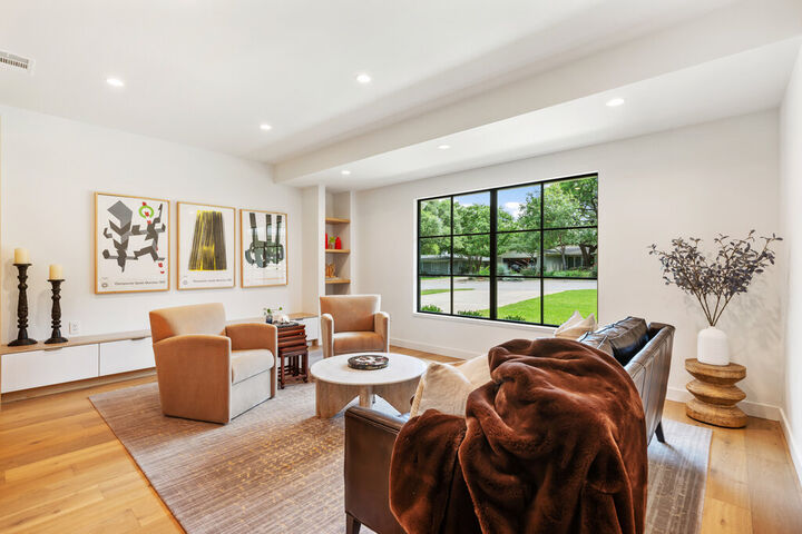 Property Photo:  2517 Great Oaks Parkway  TX 78756