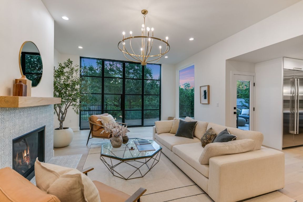Property Photo: 3104 Mistyglen Circle TX 78746
