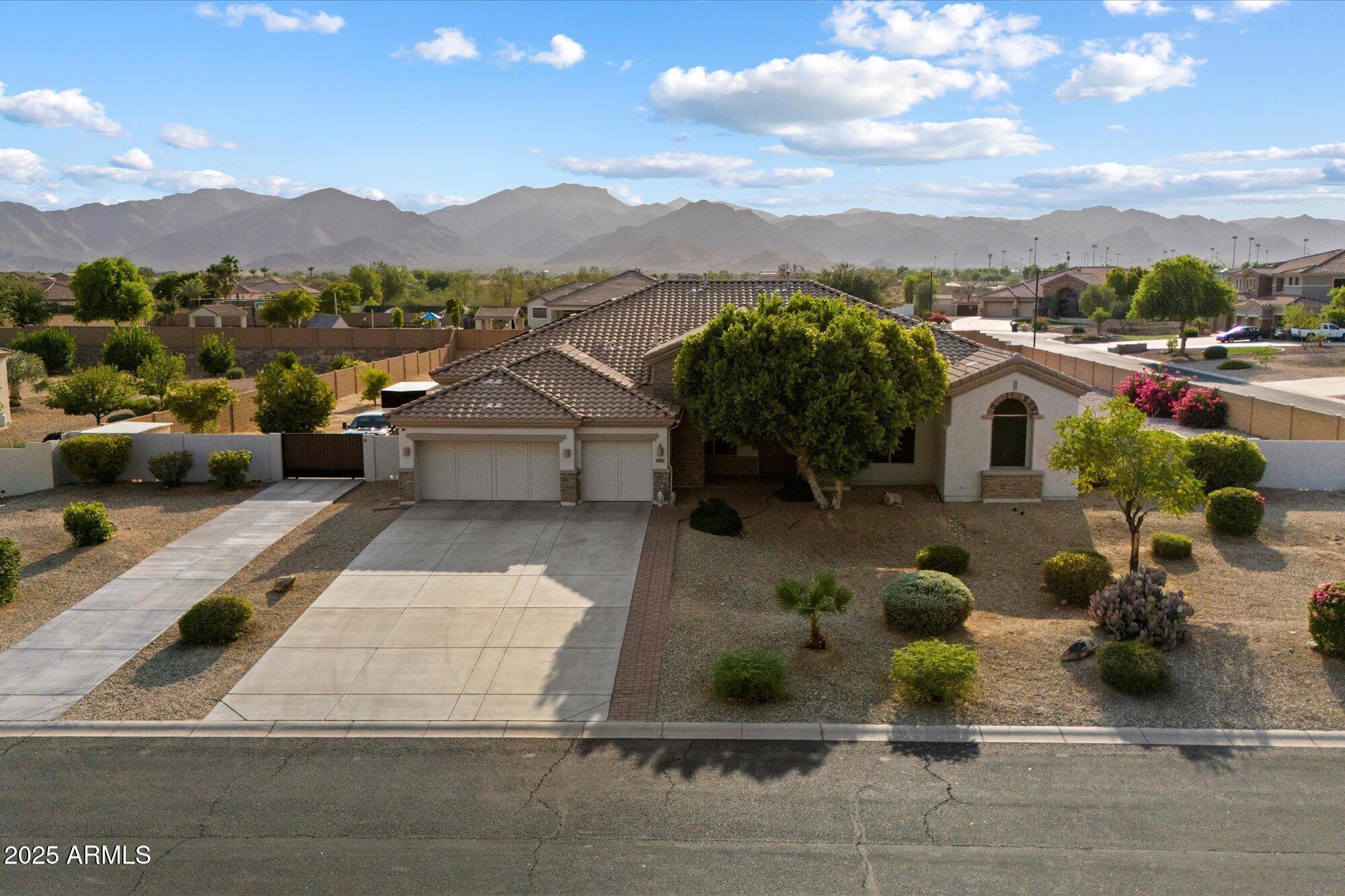 Property Photo: 10420 N Erin Court AZ 85355