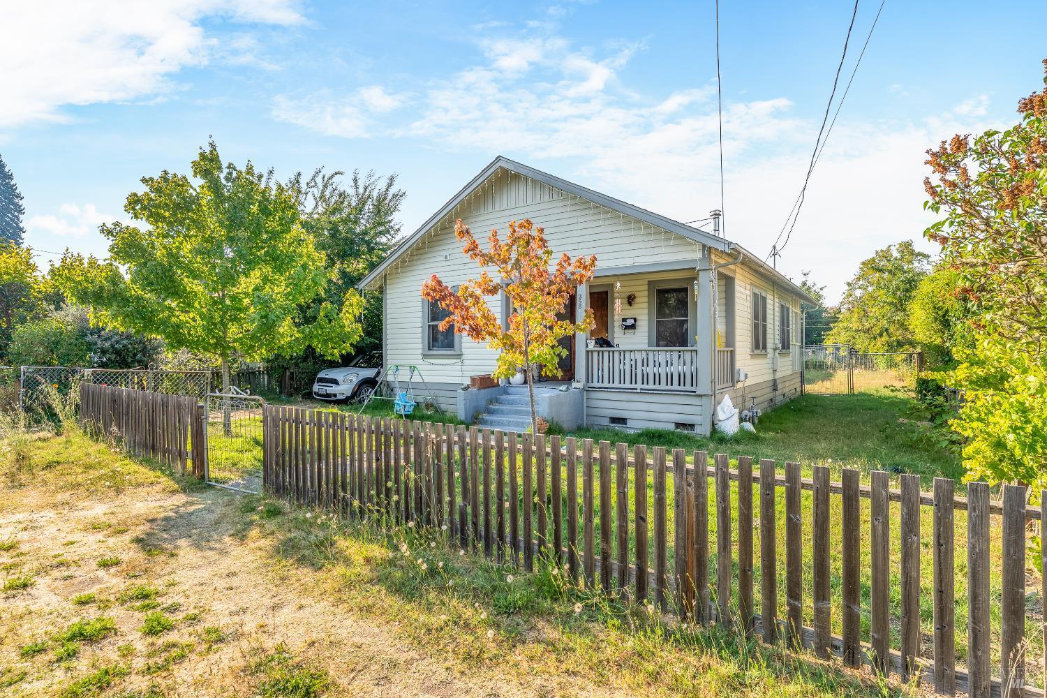 258 State Street  Willits CA 95490 photo