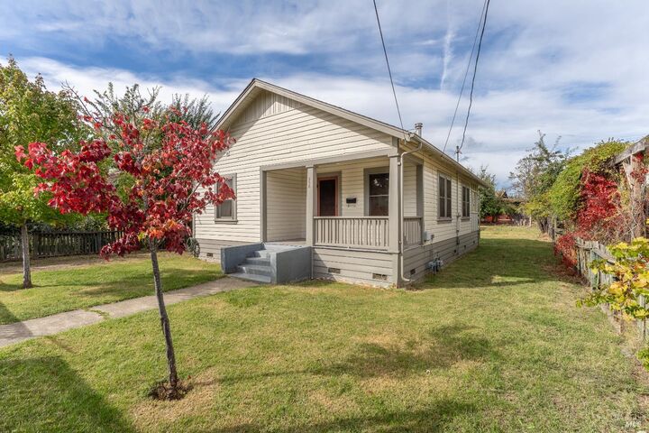 258 State Street  Willits CA 95490 photo