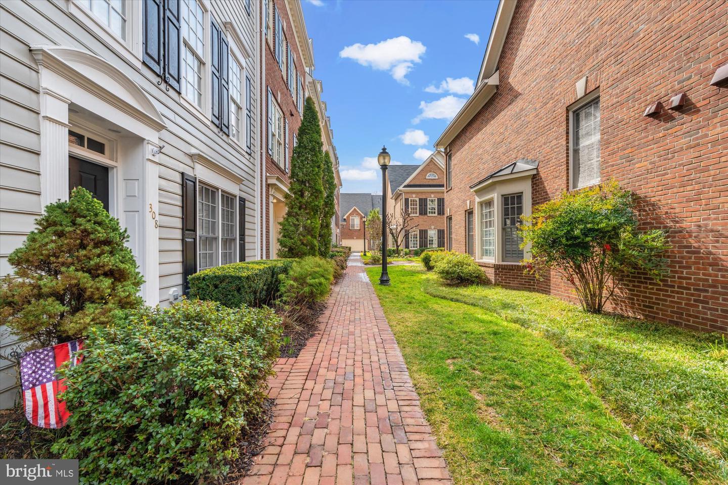 Property Photo:  306 S Fayette Street  VA 22314 