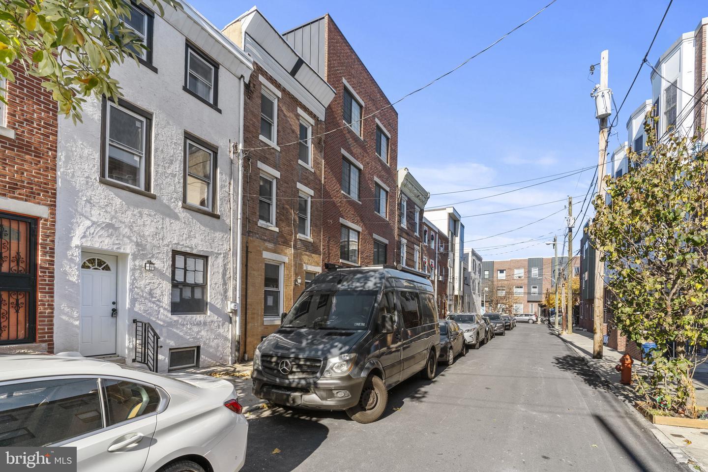 Property Photo: 1018 S Randolph Street PA 19147