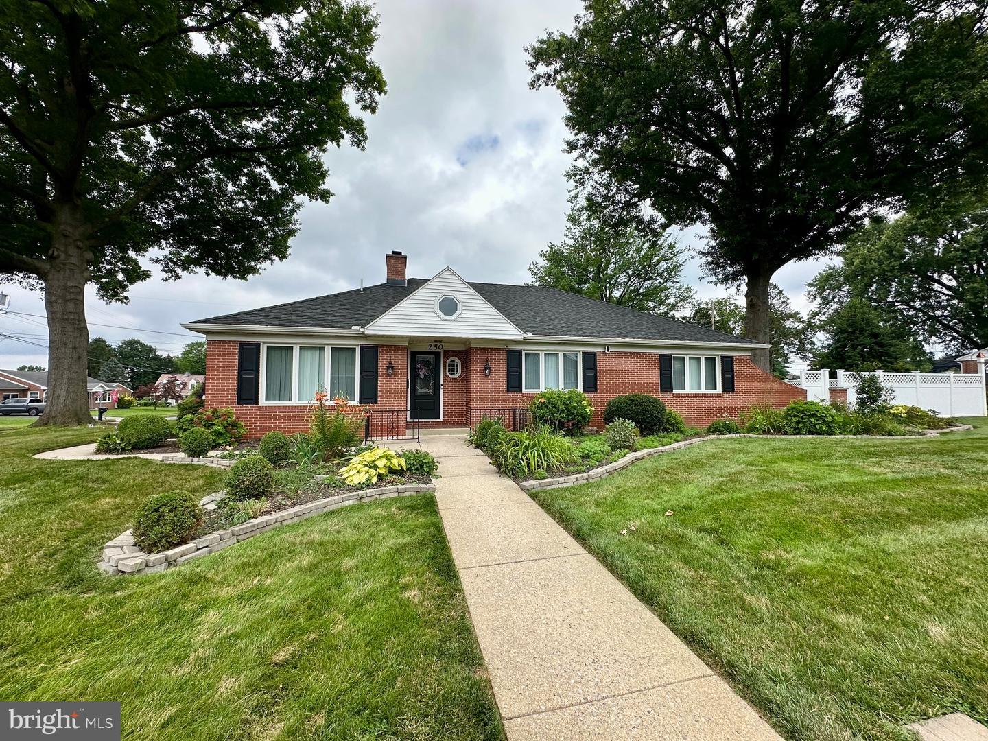 Property Photo: 250 S Findlay Street PA 17402