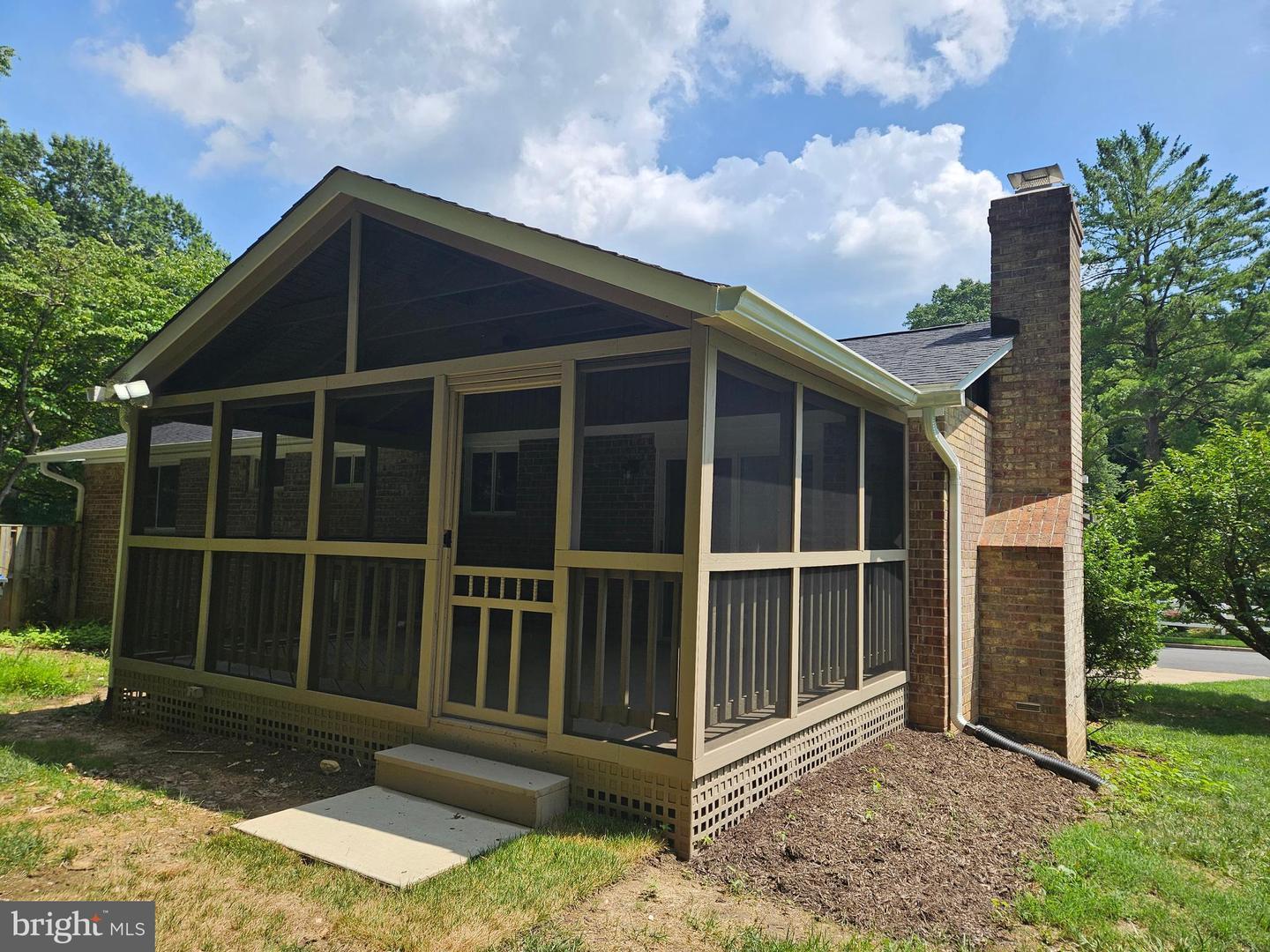 Property Photo: 5021 Swinton Drive VA 22032