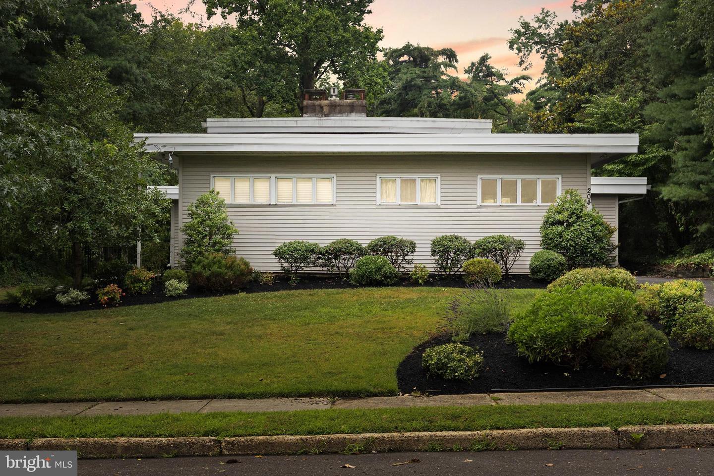 Property Photo:  204 Highland Avenue  NJ 08057 
