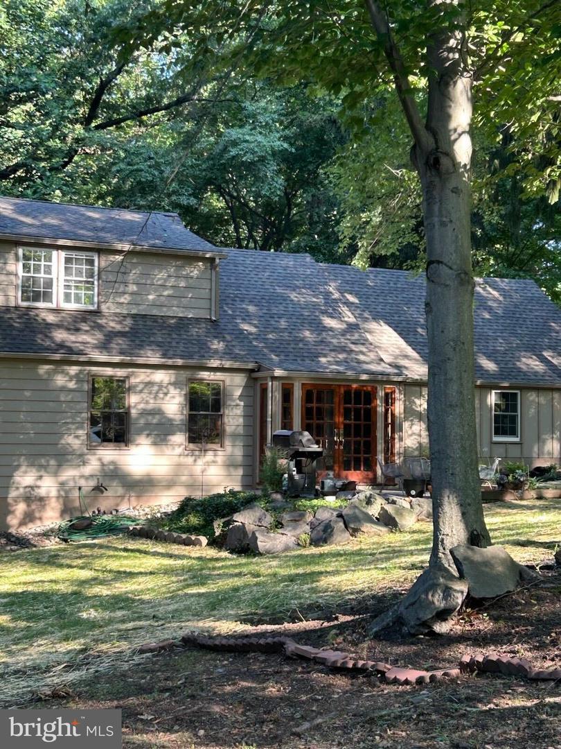 17 Weirwood Road  Wayne PA 19087 photo