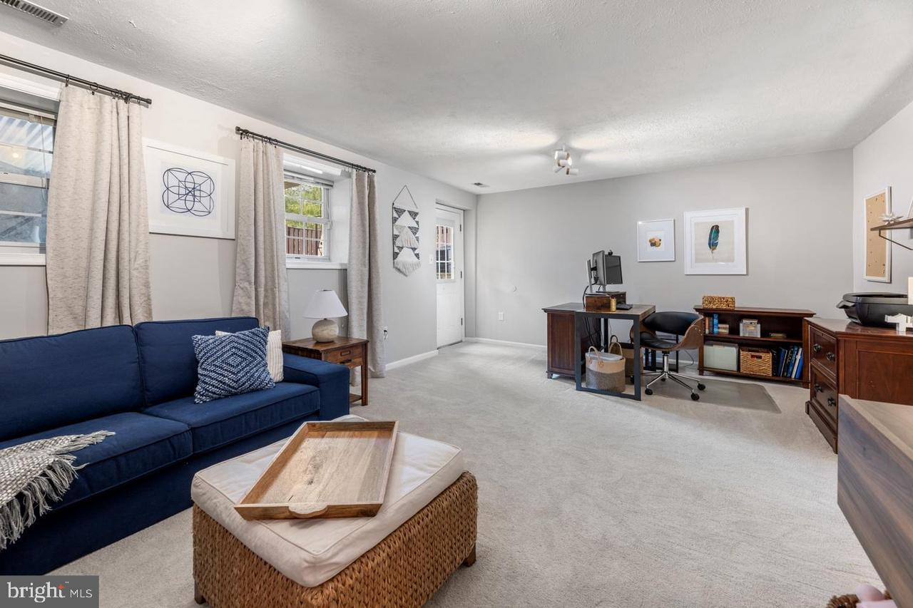 Property Photo:  13654 Shire Place  VA 20155 