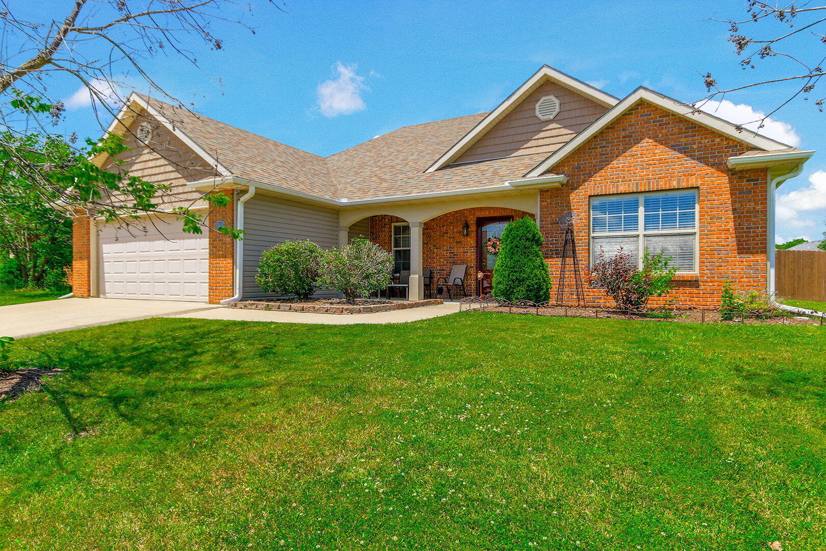 Property Photo: 5805 Vero Way MO 65201