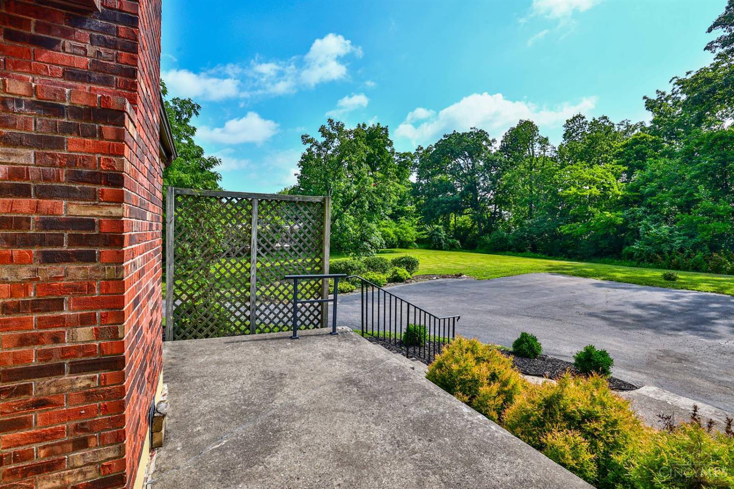 Property Photo: 5868 Greenlawn Road OH 45011