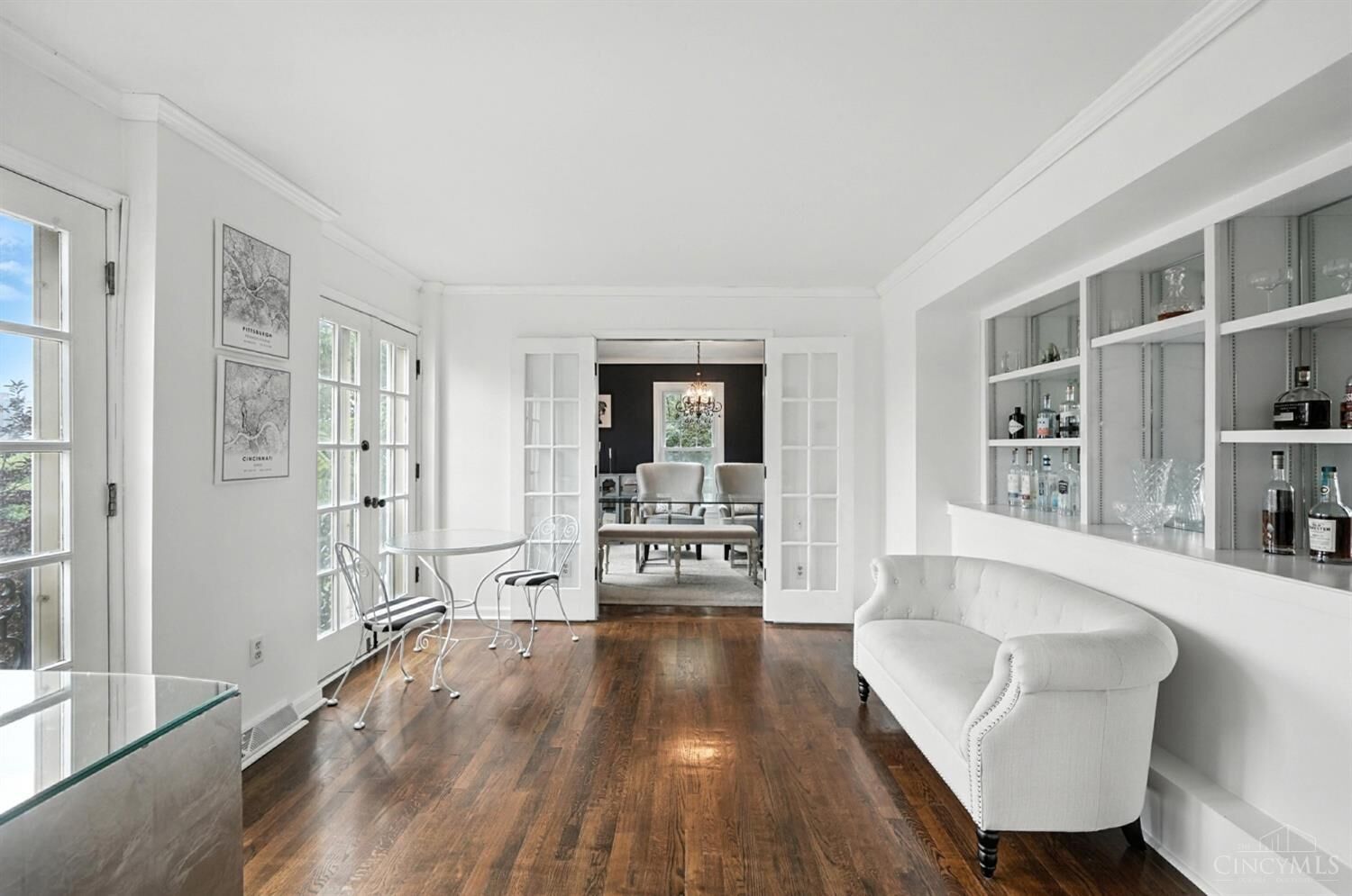 Property Photo:  854 Rue De La Paix  OH 45220 