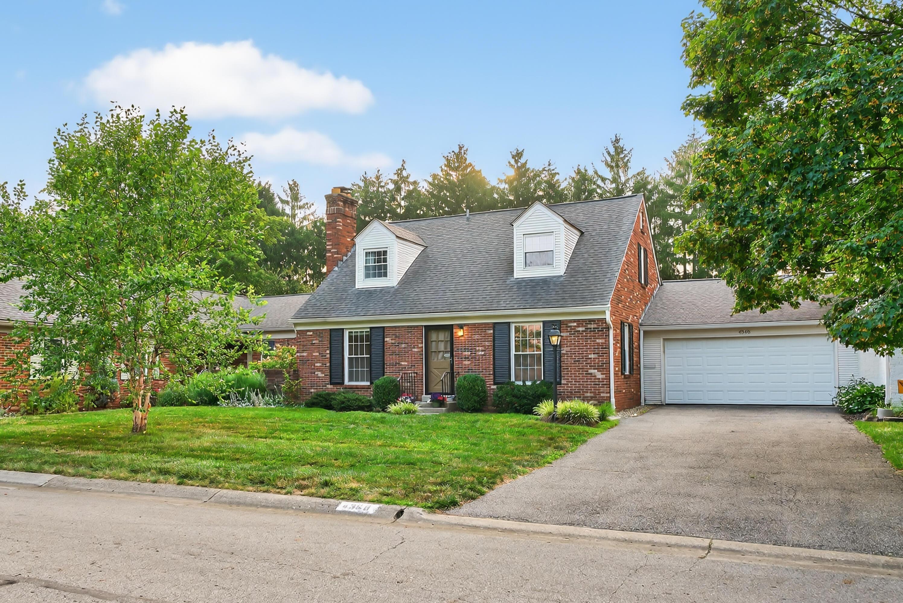 Property Photo: 4368 Airendel Court OH 43220