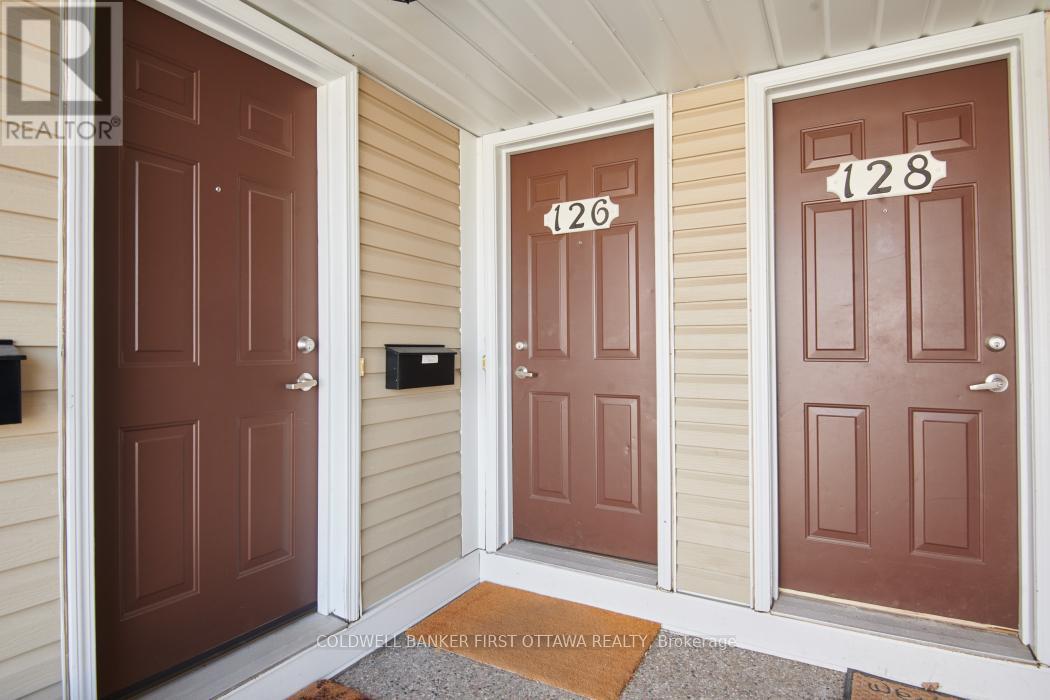 Property Photo: 126 Chapman Mills Drive ON K2J 0B7