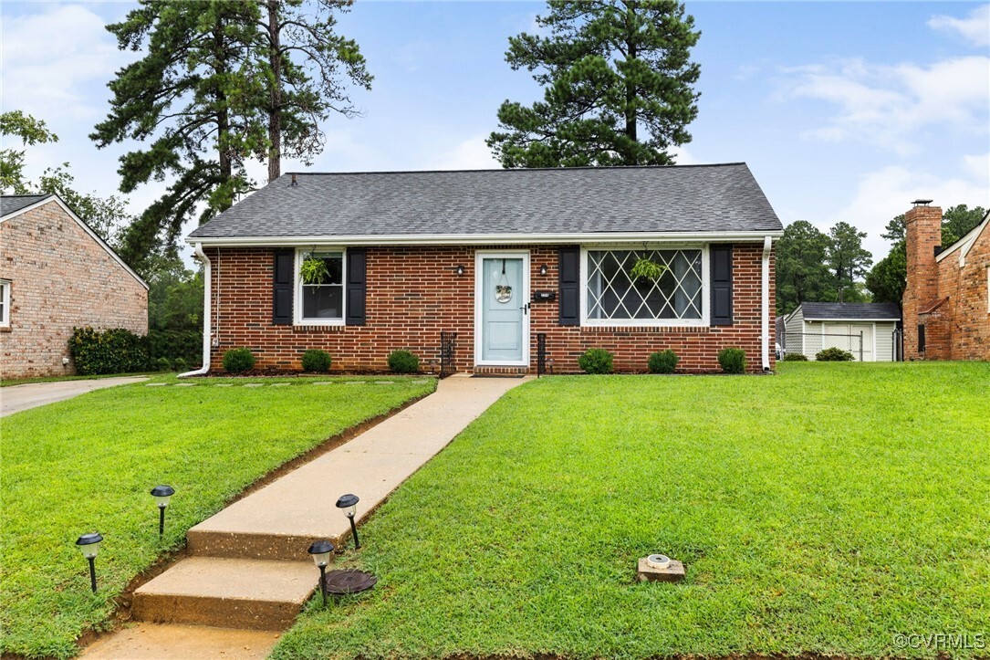 Property Photo: 204 Prince Albert Avenue VA 23834
