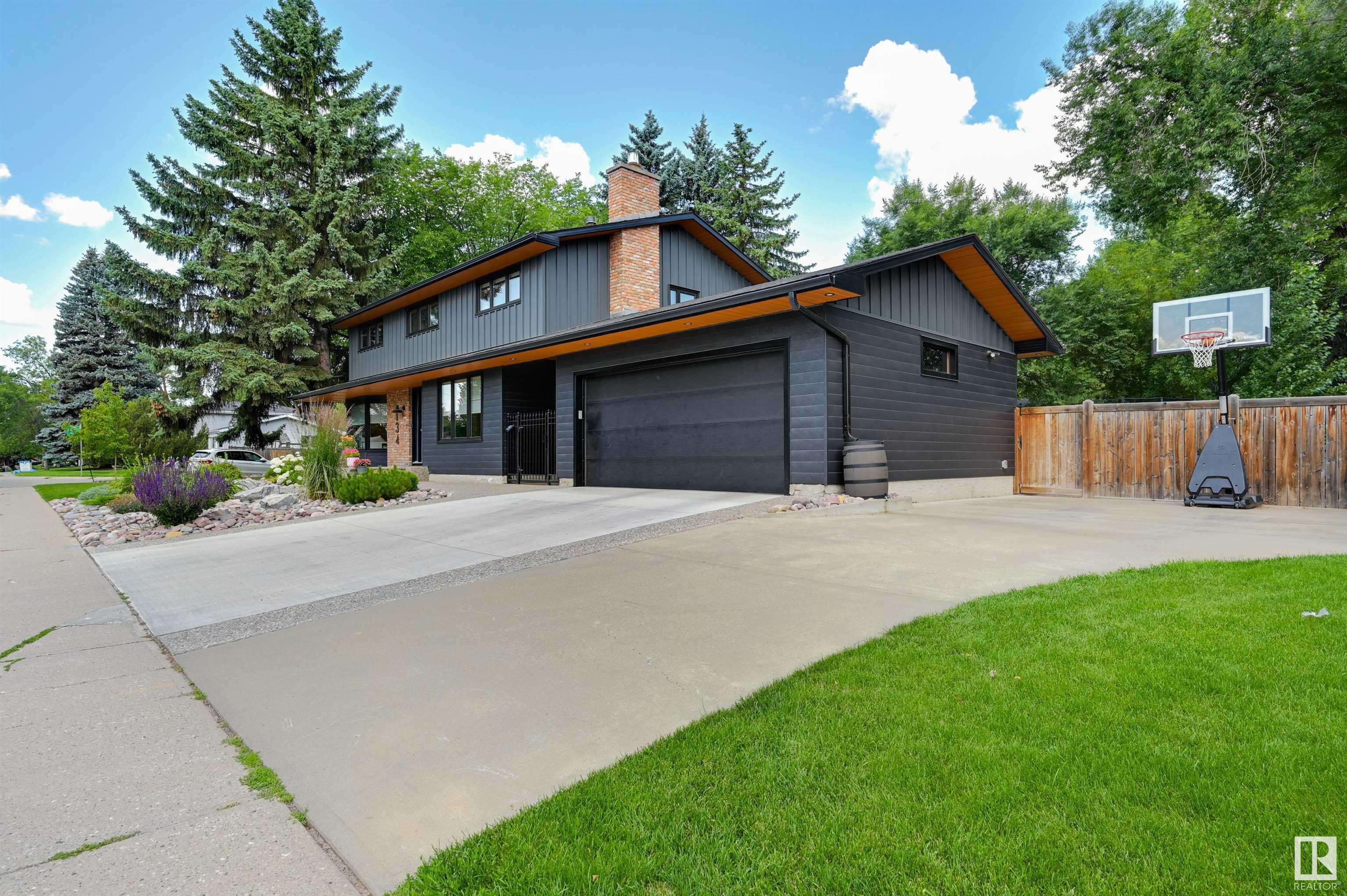 Property Photo: 134 Quesnell Crescent NW AB T5R 5P2
