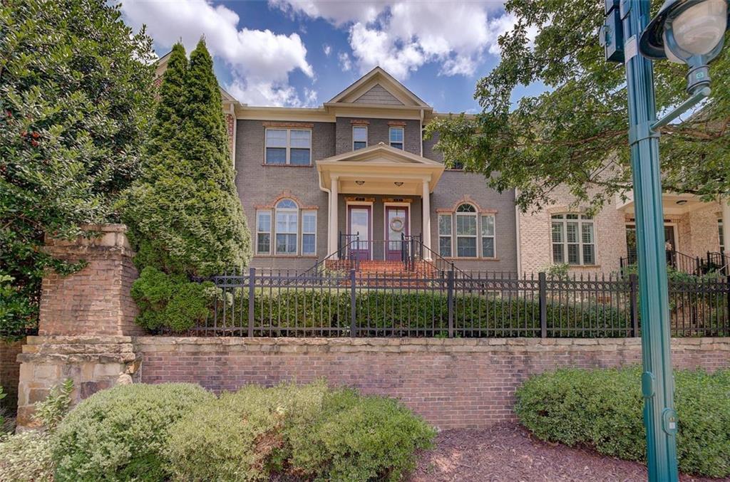 Property Photo: 421 Alderwood Street GA 30328