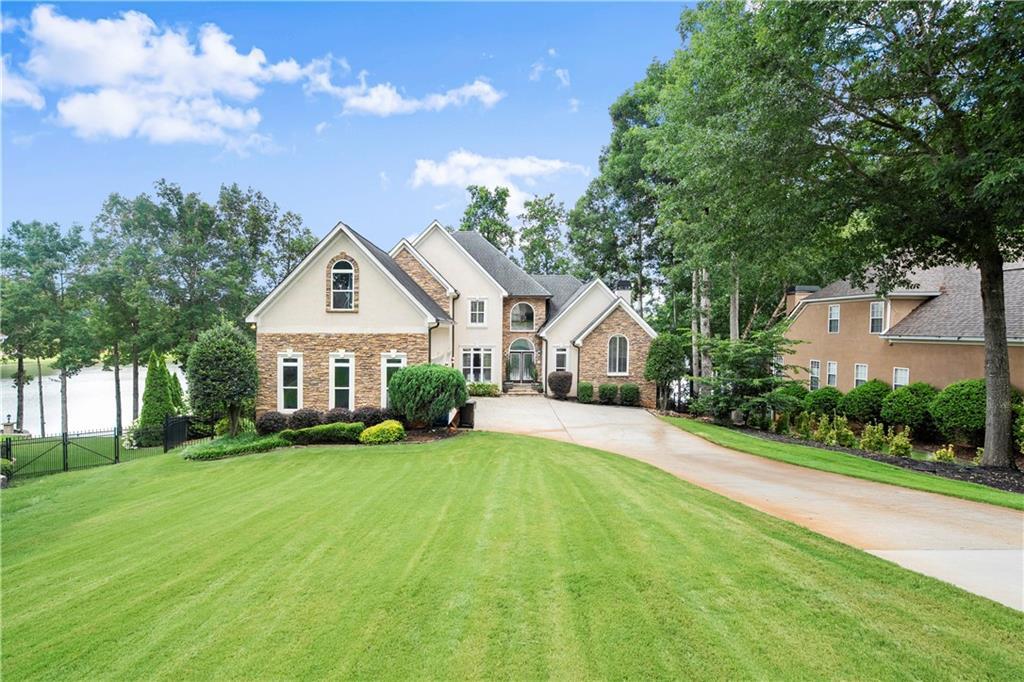 Property Photo:  308 Chanda Cove  GA 30253 