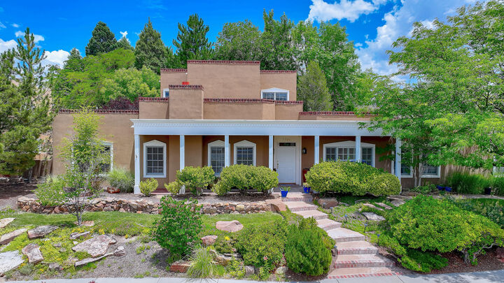 1724 Avenida Alturas NE  Albuquerque NM 87110 photo