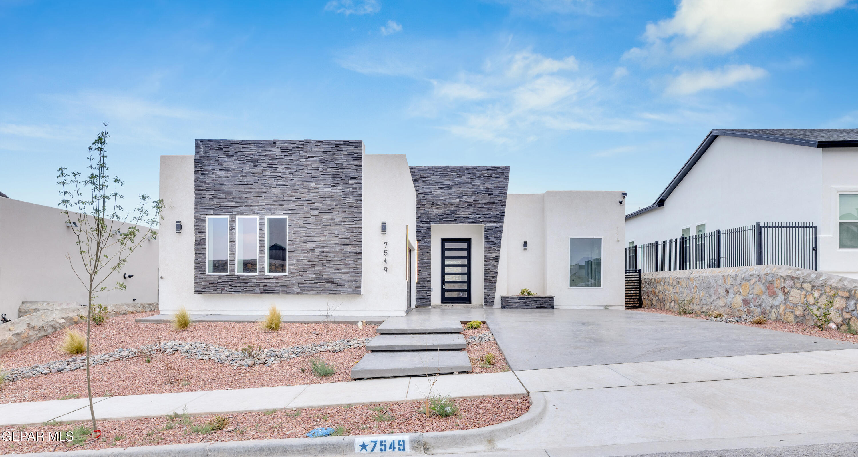 Property Photo: 706849 7549 Enchanted Park Dr Drive TX 79911