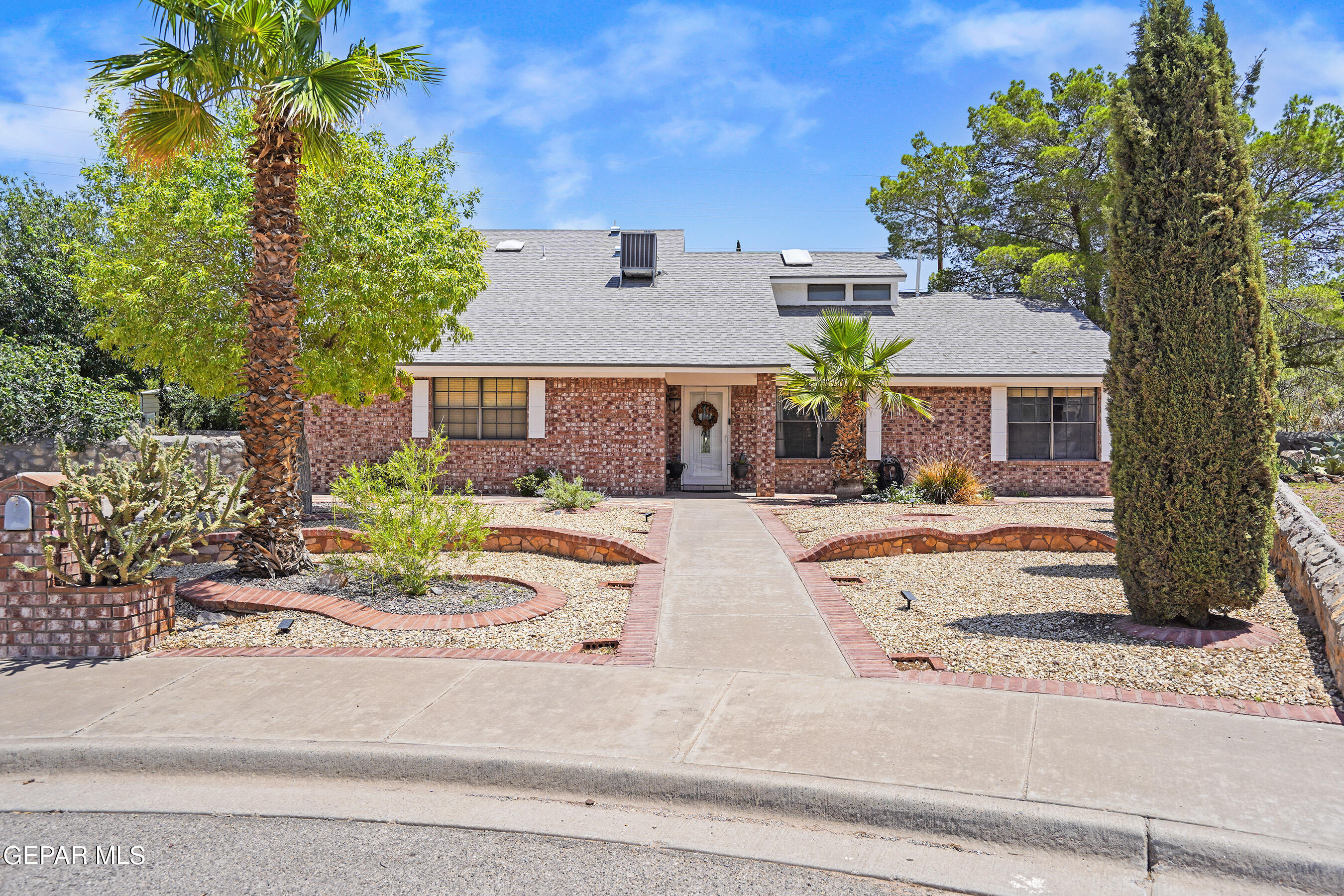 608 Paseo De Luna Lane  El Paso TX 79912 photo