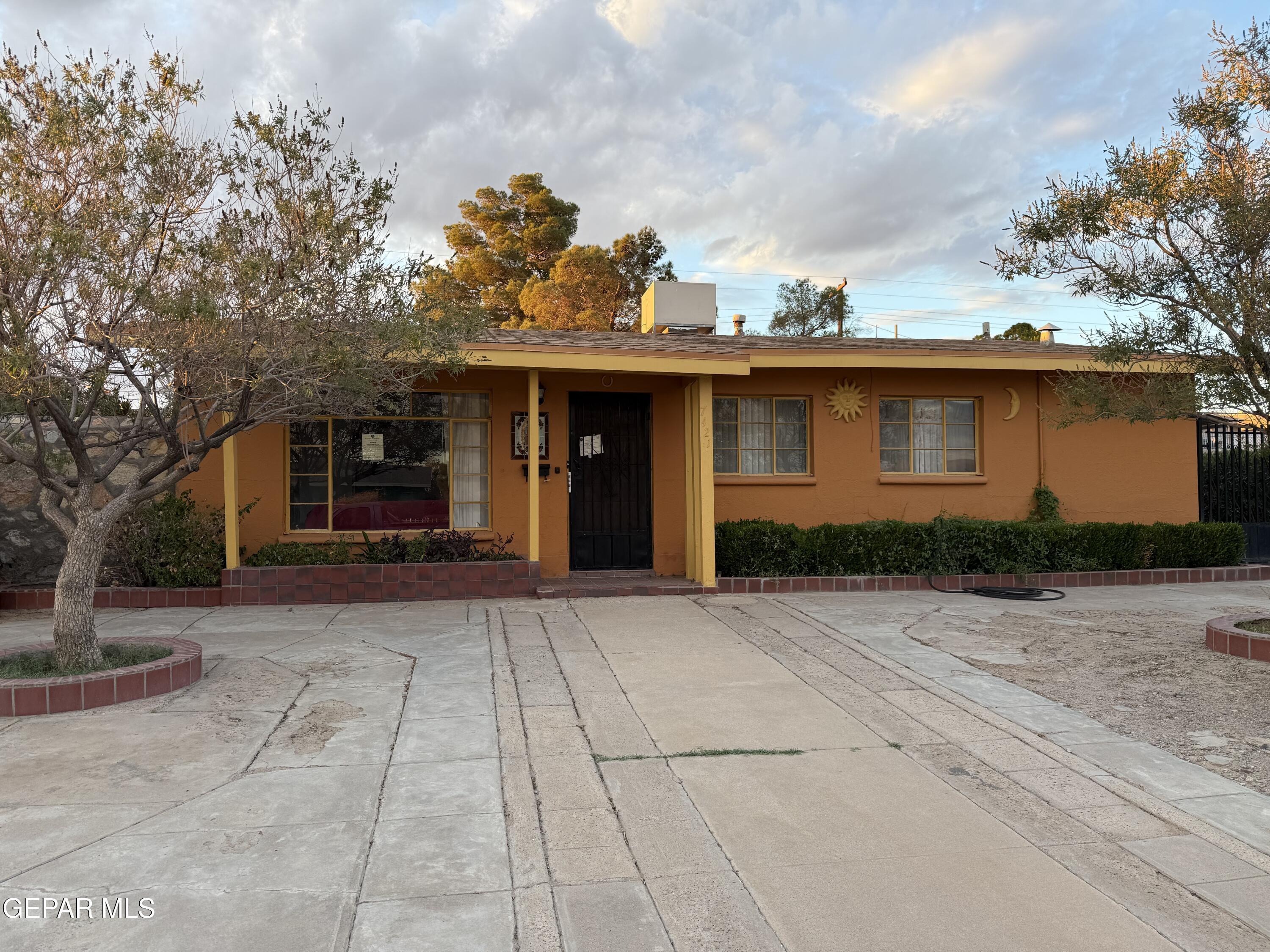 7421 Alpine Drive  El Paso TX 79915 photo