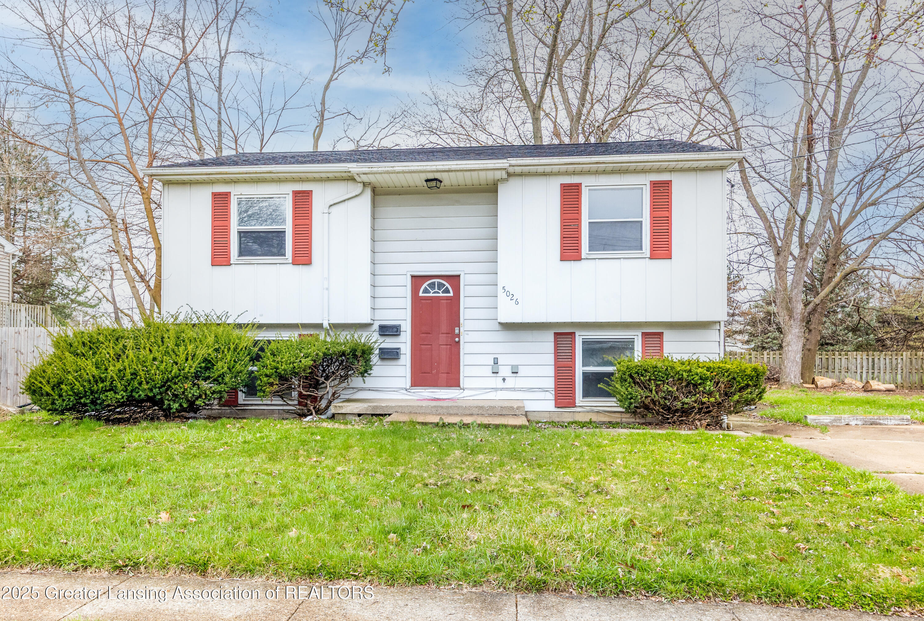 5026 Delray Drive  Lansing MI 48910 photo