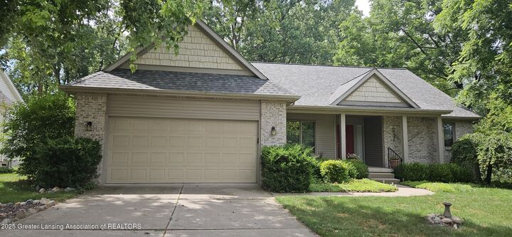 1649 Roxburgh Avenue  East Lansing MI 48823 photo