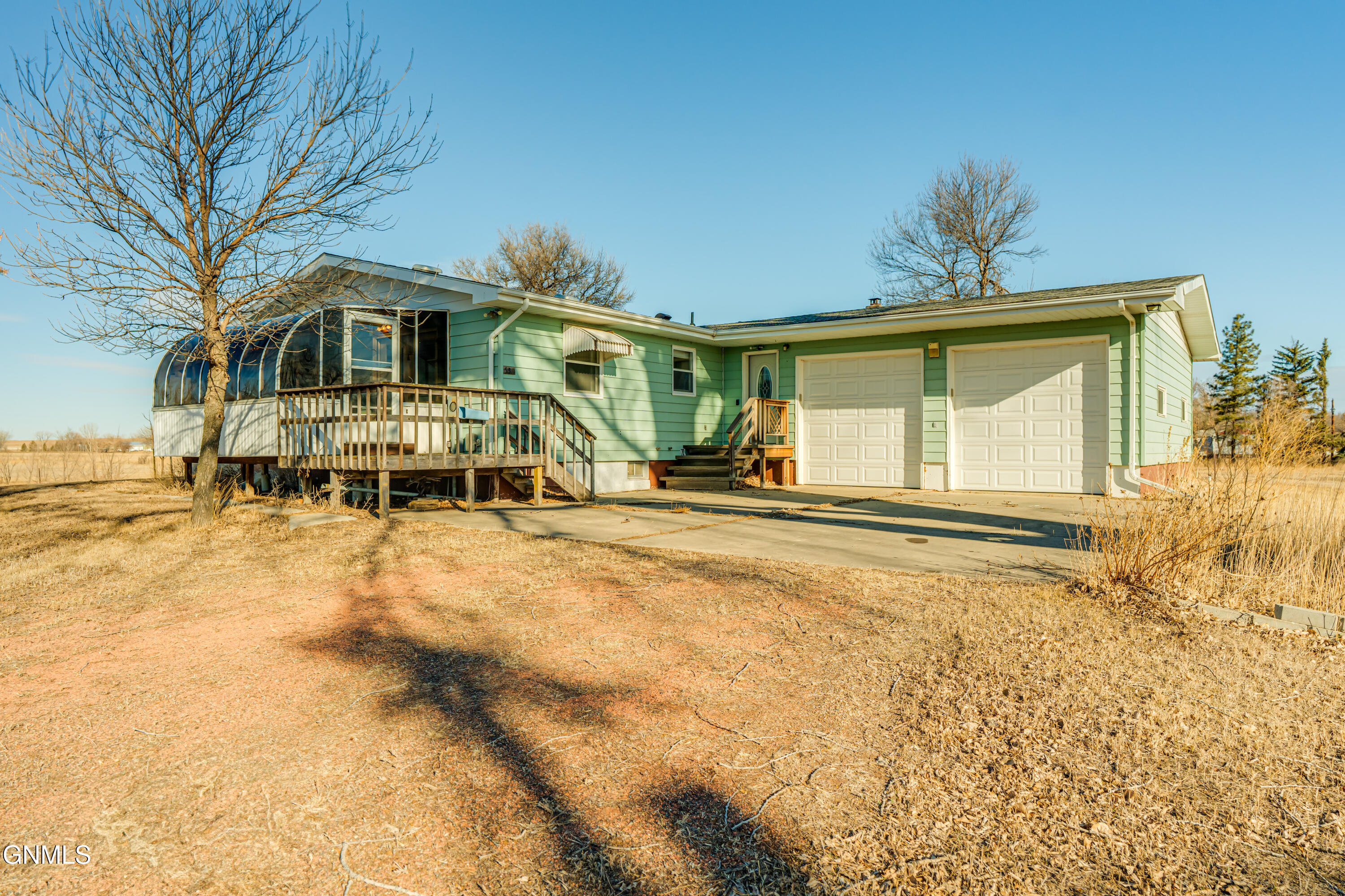 Property Photo: 537 2nd Avenue SE ND 58523