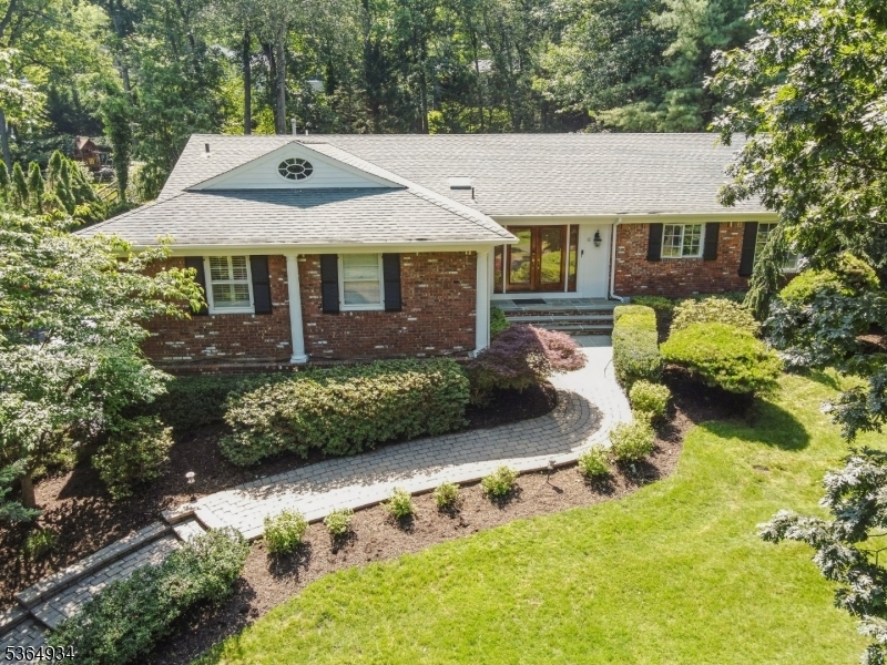 Property Photo:  82 Mohawk Rd  NJ 07078 