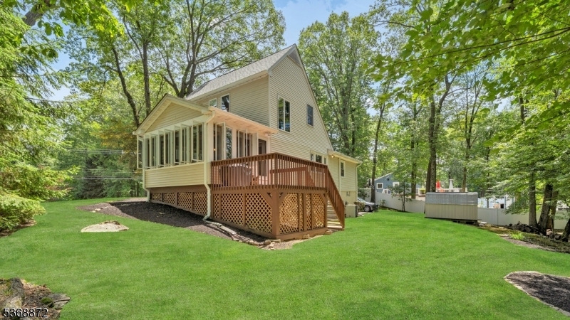 Property Photo: 10 Foxcroft Rd NJ 07834