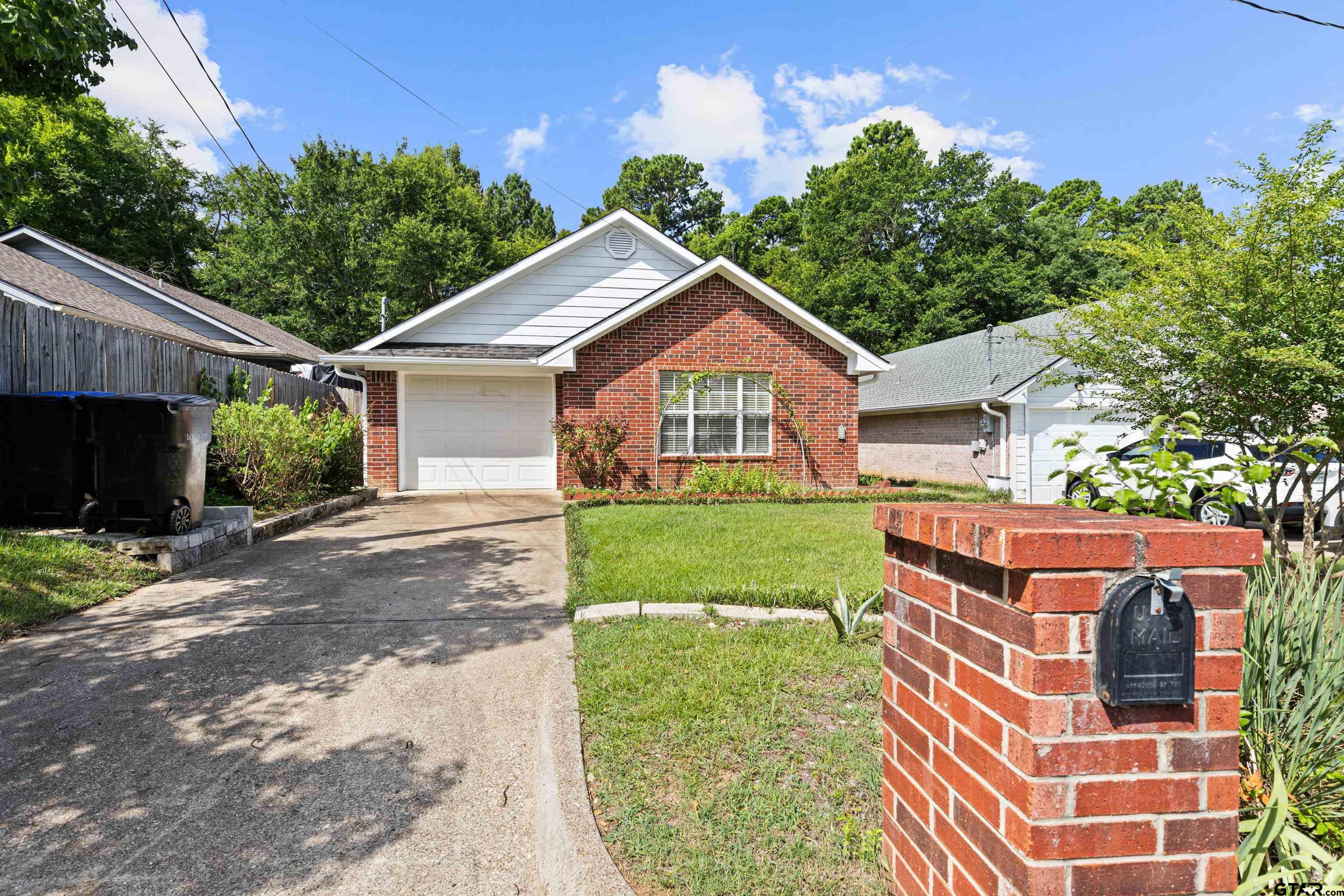 Property Photo: 3631 Andrea TX 75604