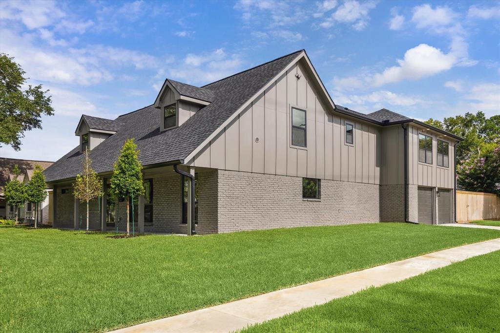 Property Photo:  5602 Dumfries Drive  TX 77096 