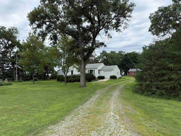 Property Photo: 28785 280th Street IA 50670