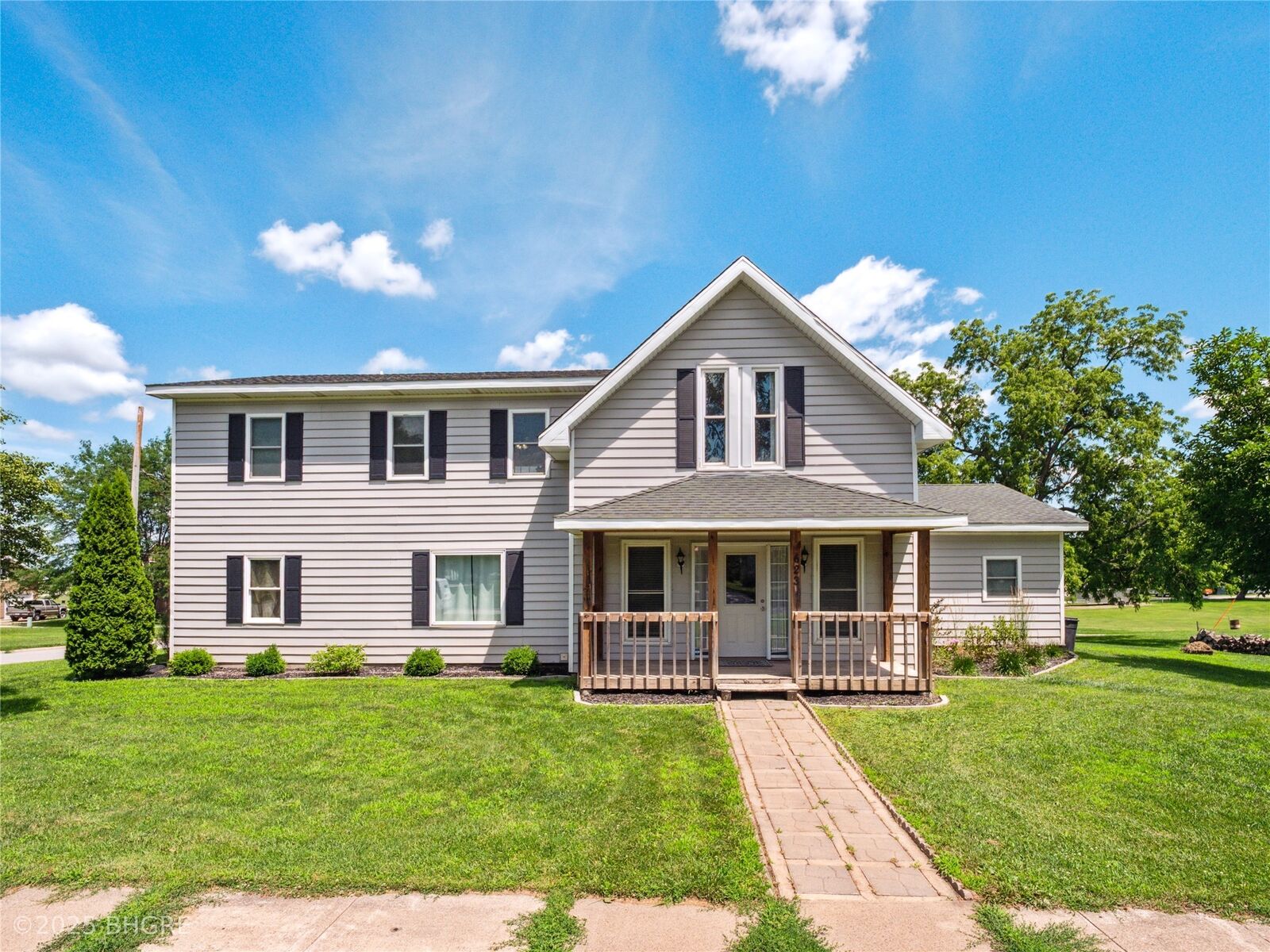 Property Photo: 623 N Main Street IA 50250
