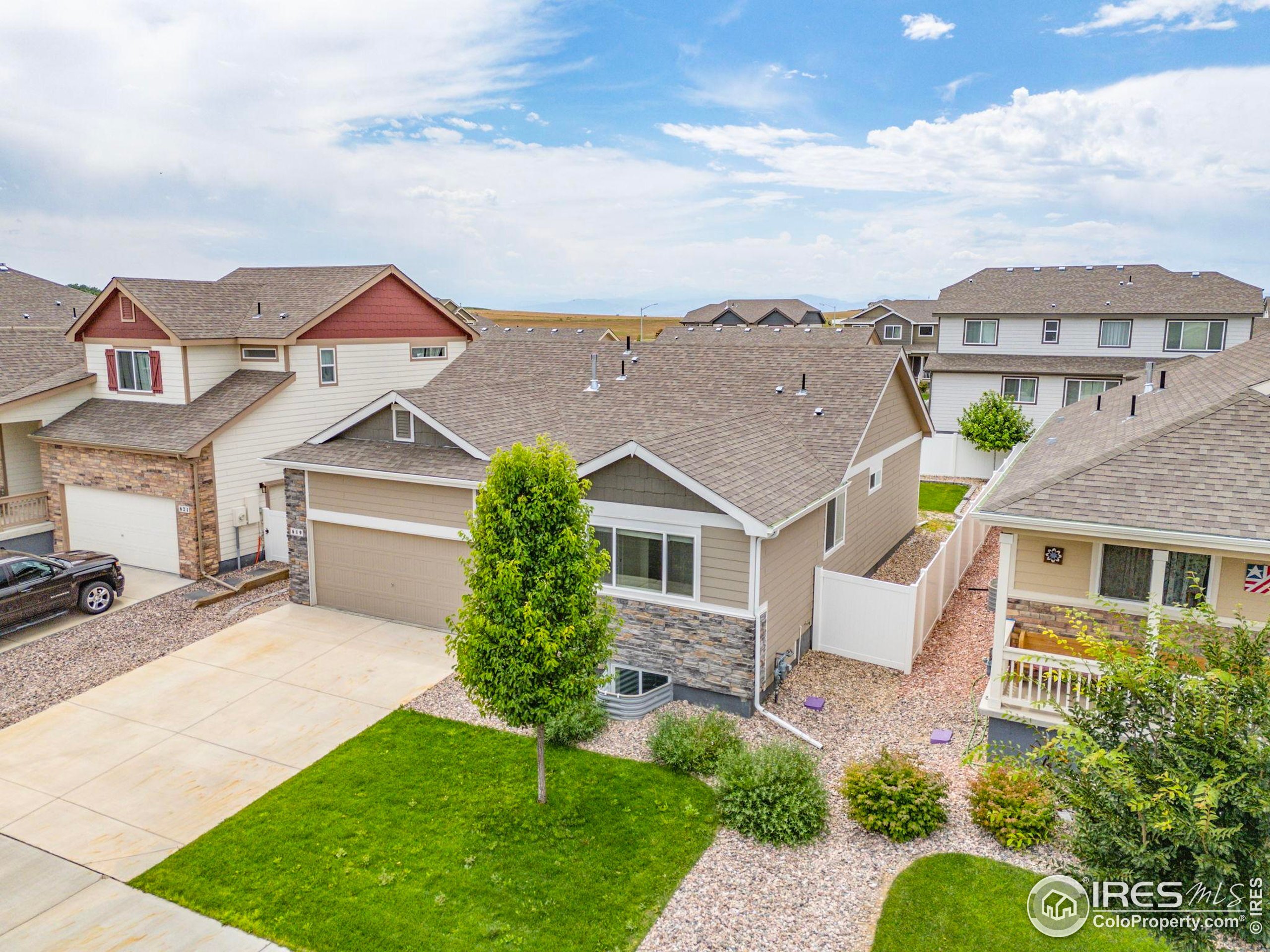 Property Photo: 619 Rosedale St CO 80550