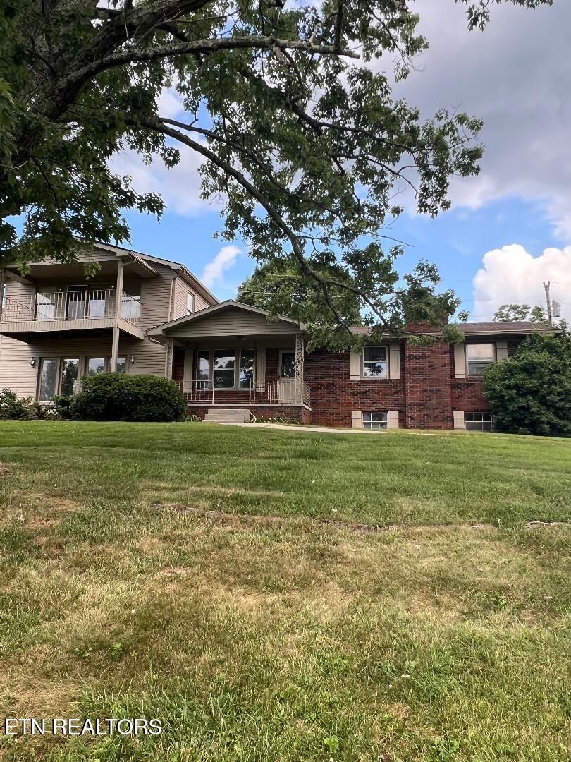 Property Photo: 154 Stonehenge St St TN 37752