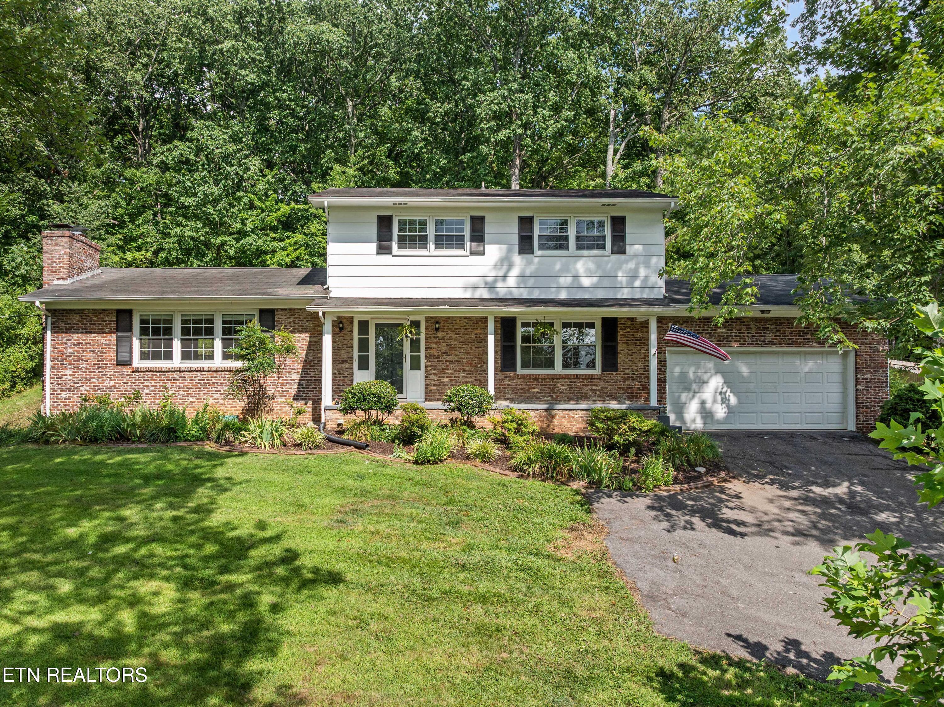 Property Photo: 3608 Cherrylog Rd TN 37921
