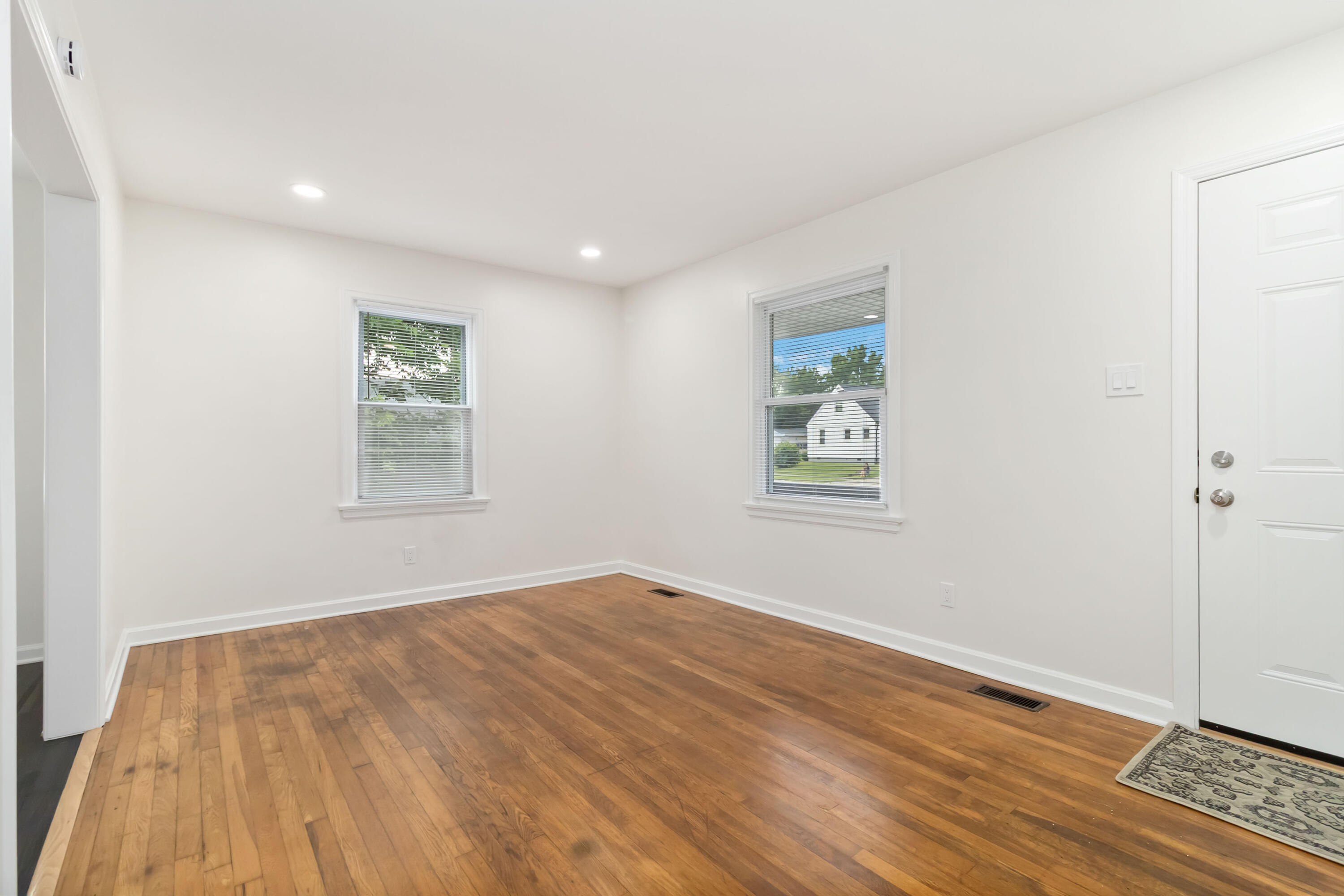 Property Photo: 636 Locust Avenue KY 40505