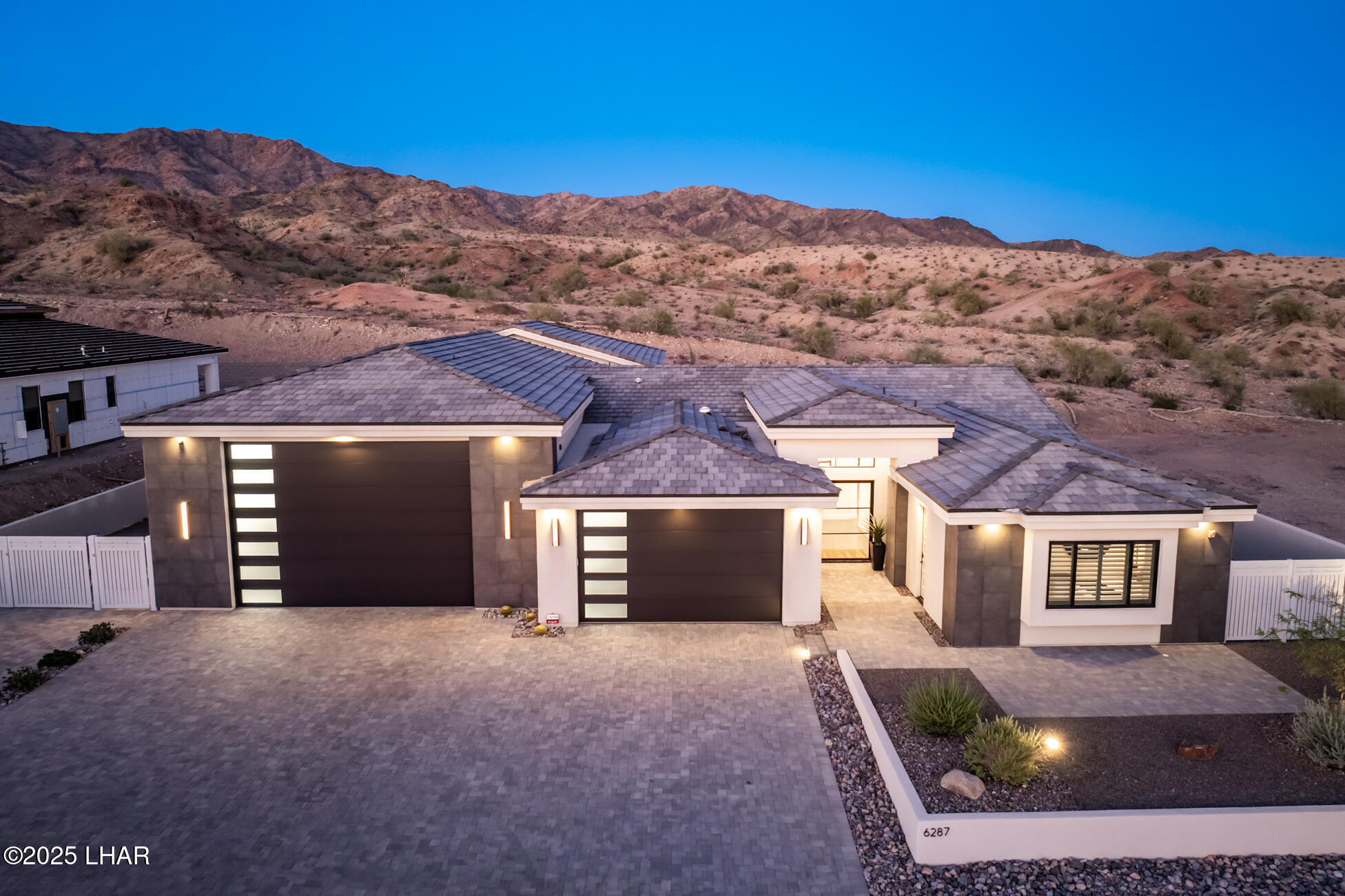 6287 Avienda De Las Colinas  Lake Havasu City AZ 86406 photo