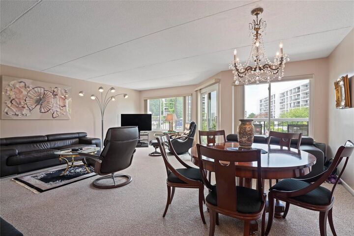 Property Photo:  100 High Point Drive 301  NY 10530 