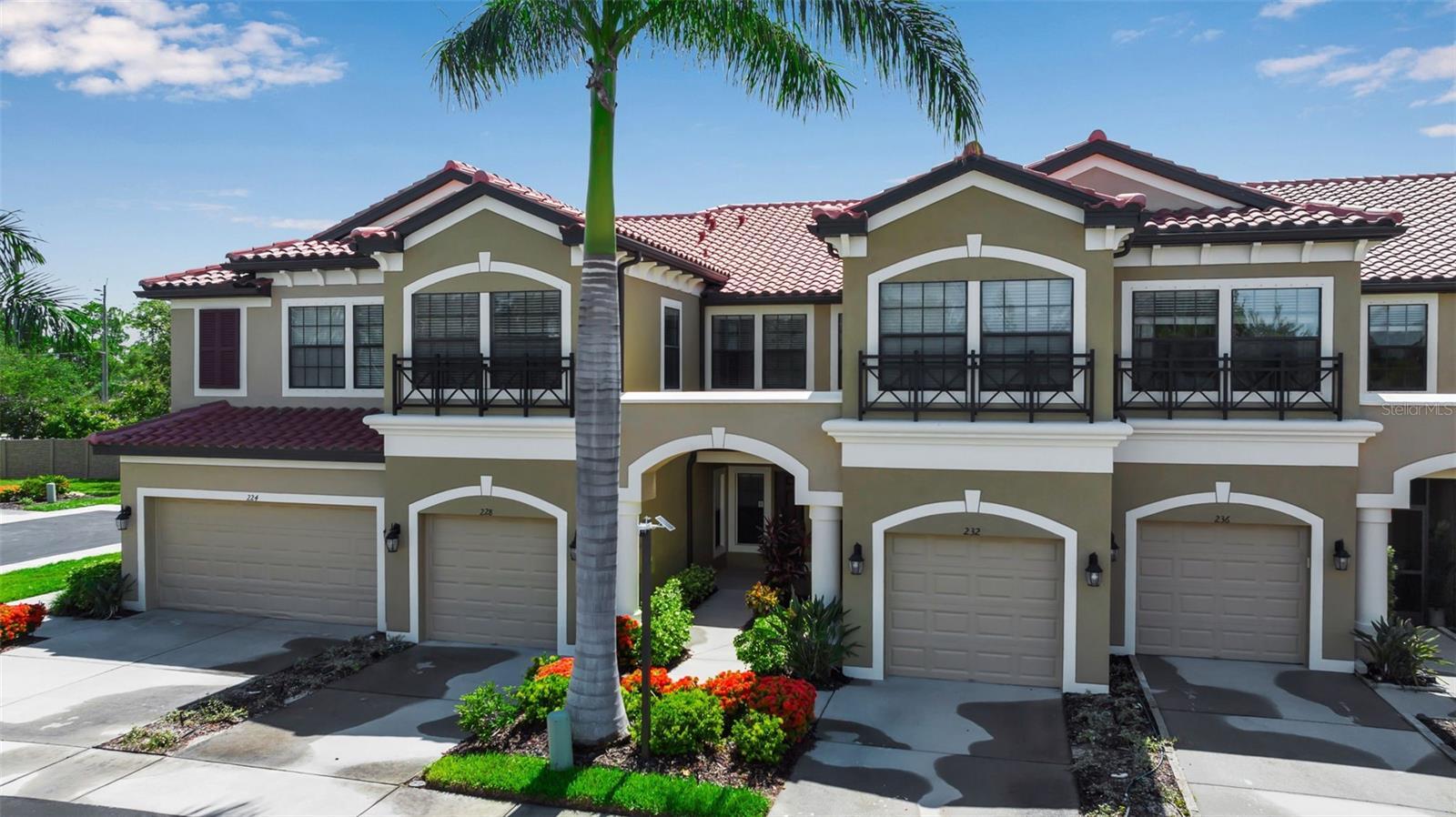 Property Photo: 228 Crew Court FL 34243