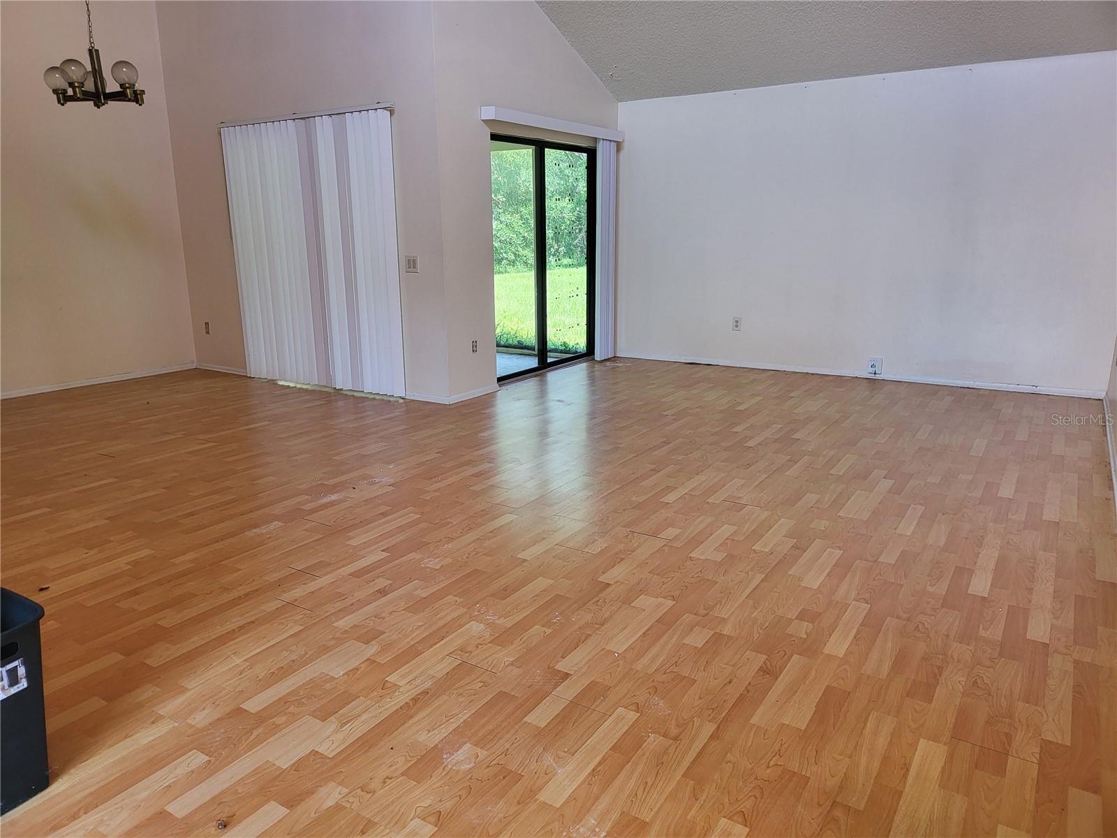 Property Photo: 5915 Crystal View Drive FL 32819
