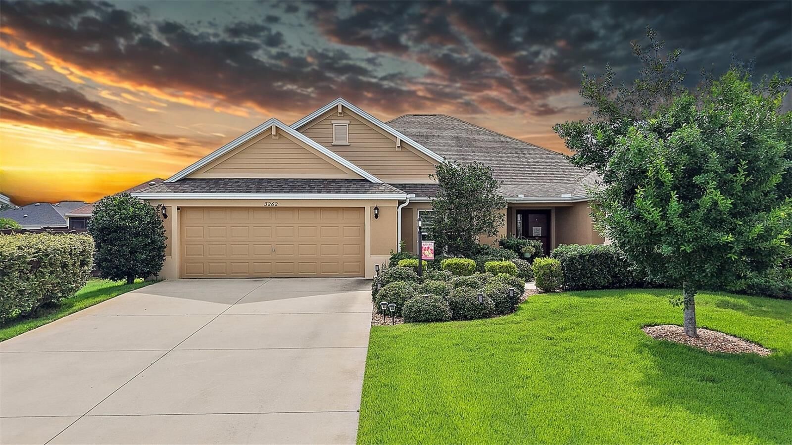 Property Photo: 3262 Sennett Circle FL 34484
