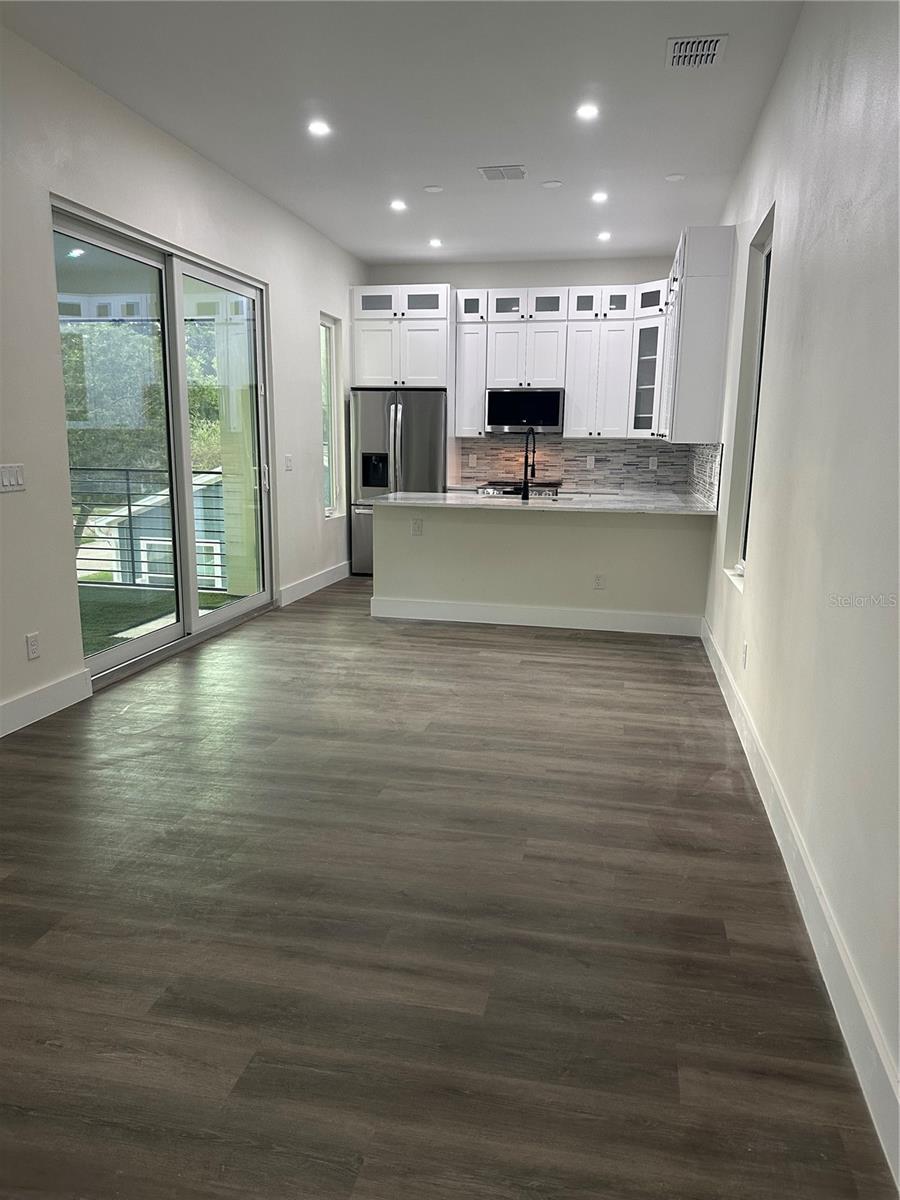Property Photo: 823 La Salle Avenue FL 32803